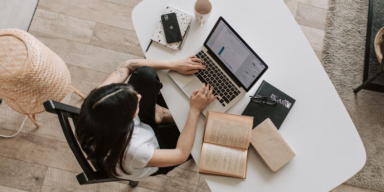 在Mac上合并PDF文件 在Mac上合并PDF文件